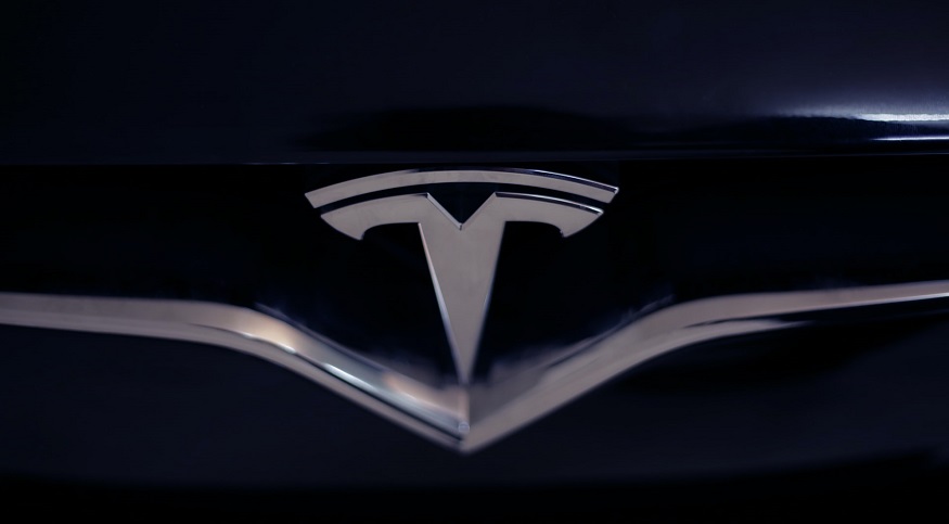 Tesla car insurance - Tesla car logo