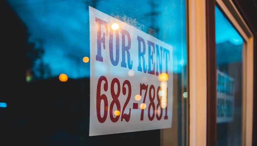 Renters insurance coverage - For Rent sign