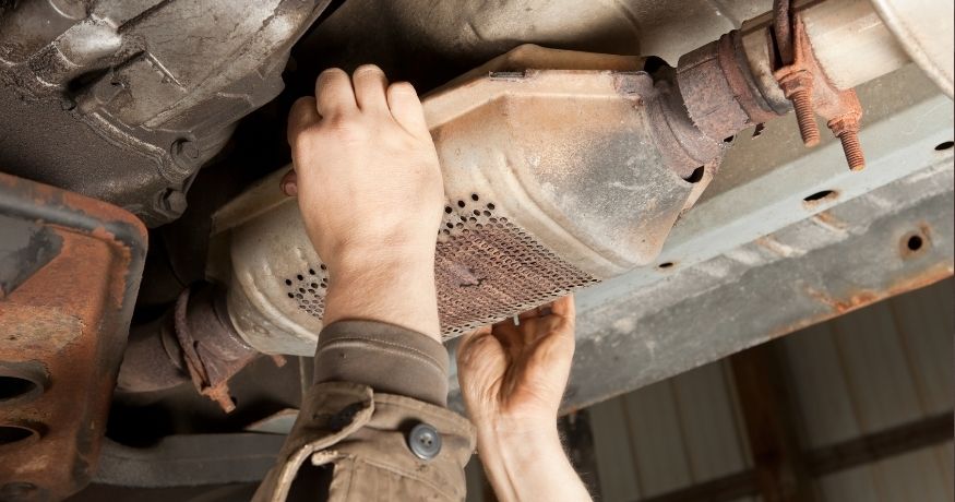 Auto insurance claims - catalytic converter - hands