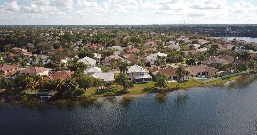 Florida homeowners insurance - homes in Florida on coastline