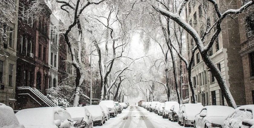 Texas storm claims - Snow in city street