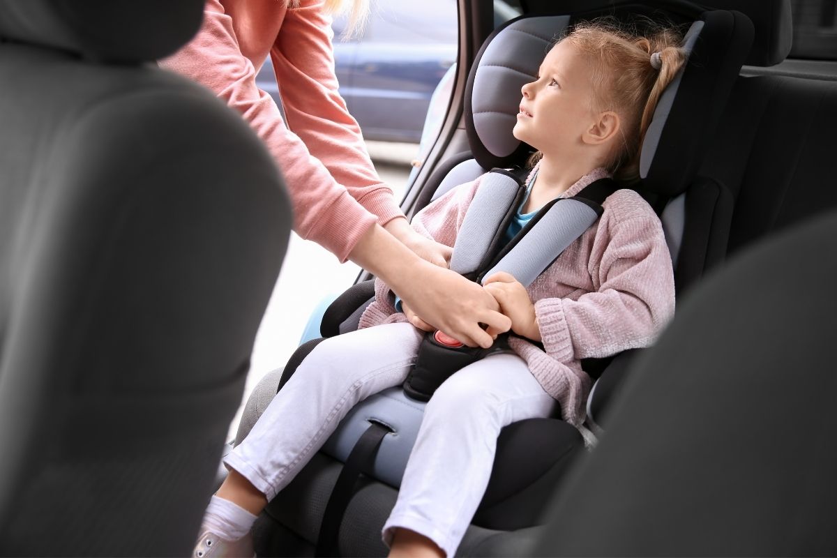 Child safety seats - Child in safety seat