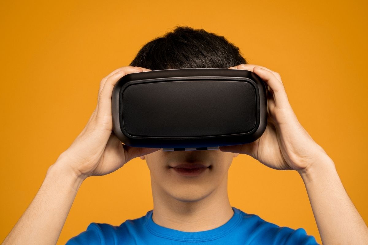 Insurance Claims VR Headset