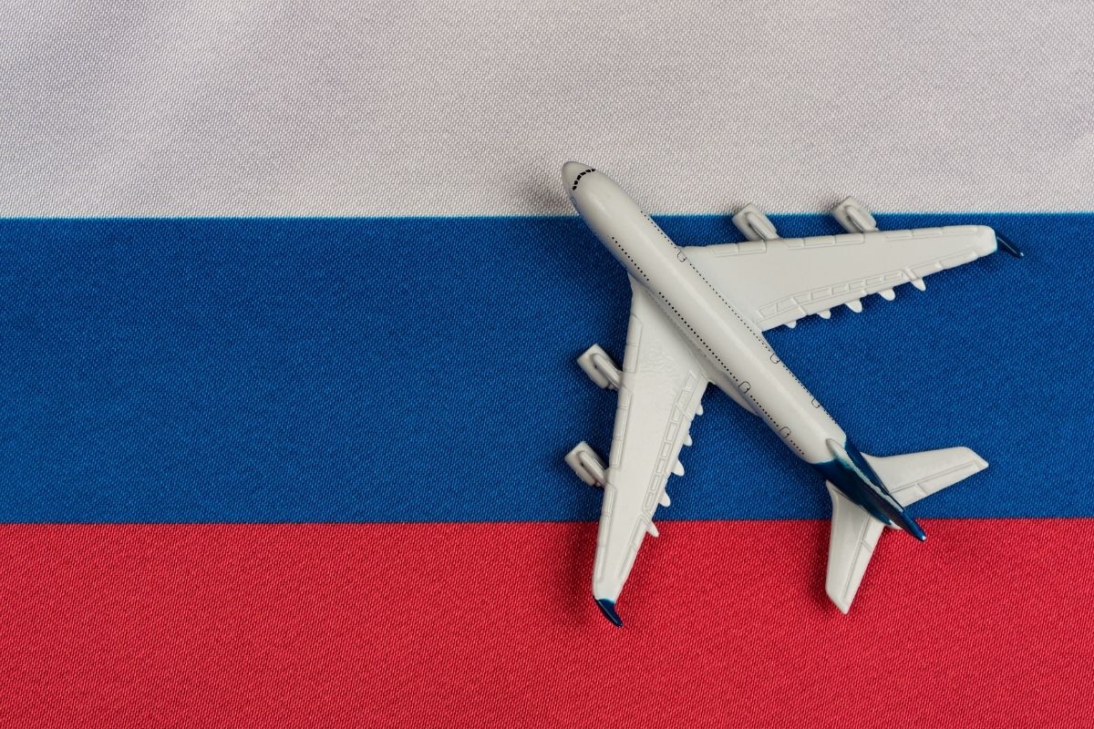 Insurance battle - Russia Flag - Plane