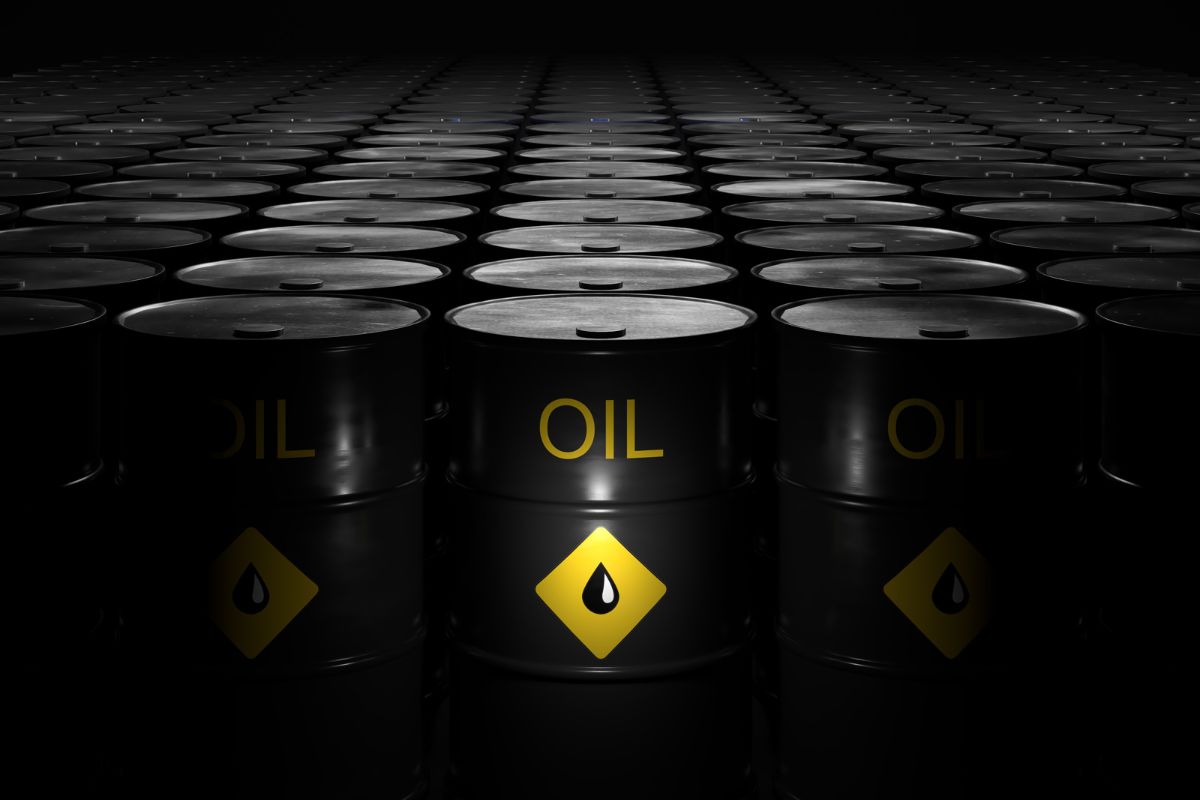 Oil insurance - Oil barrels