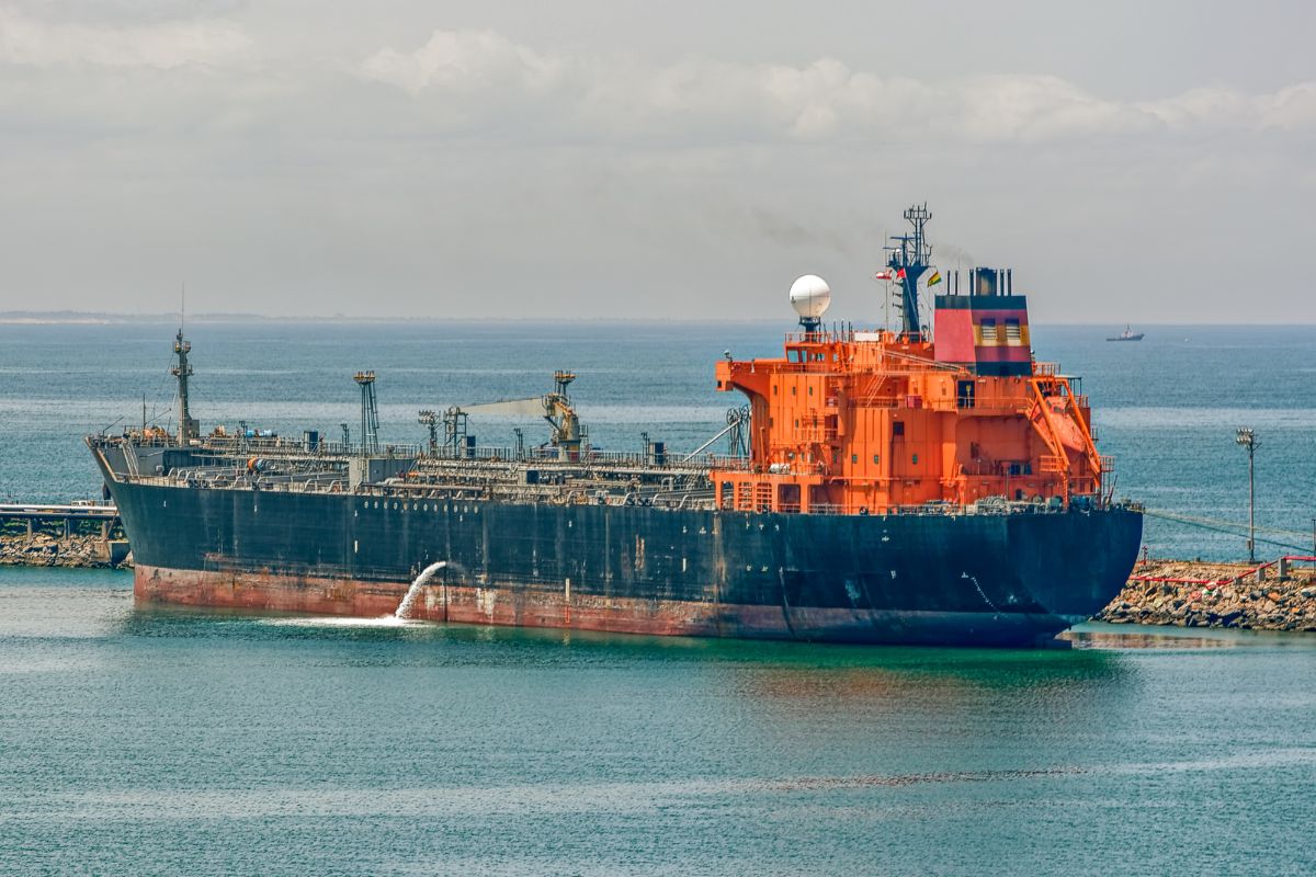 Insurance sanctions - Oil Tanker on ocean