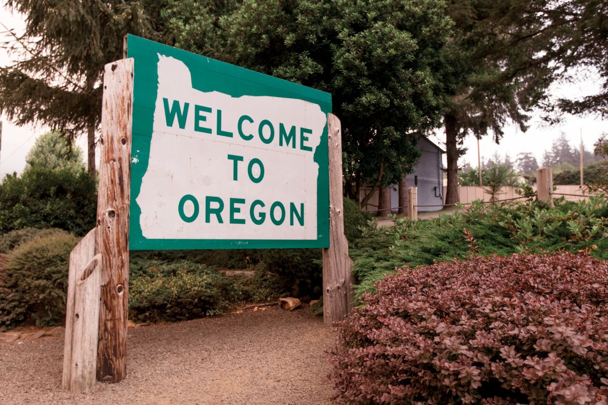 Universal health care - Welcome to Oregon Sign