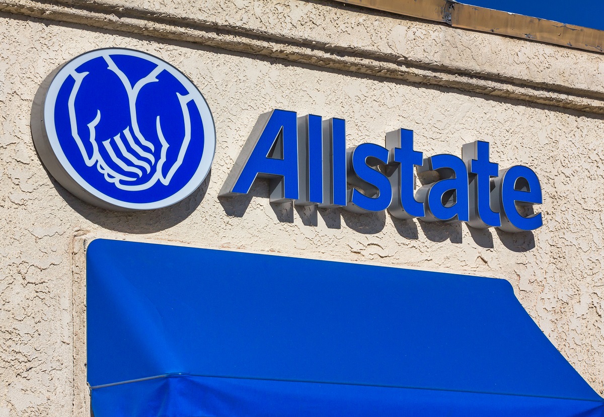 Digital Era: Are Exclusive Insurance Agents Facing Extinction? 2 how many Allstate exclusive insurance agents are there