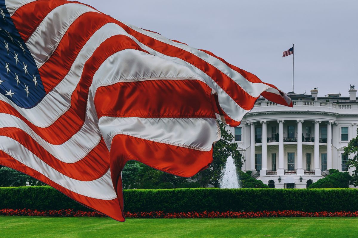 Health insurance - White House - US Flag