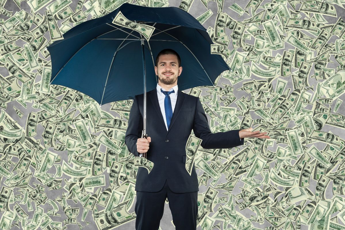 Homeowners insurance - Raining Money - Umbrella