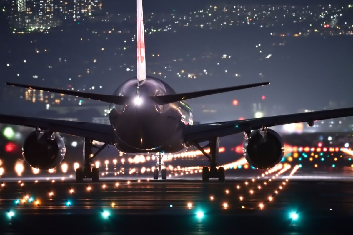 War insurance - Airplane taking off from airport