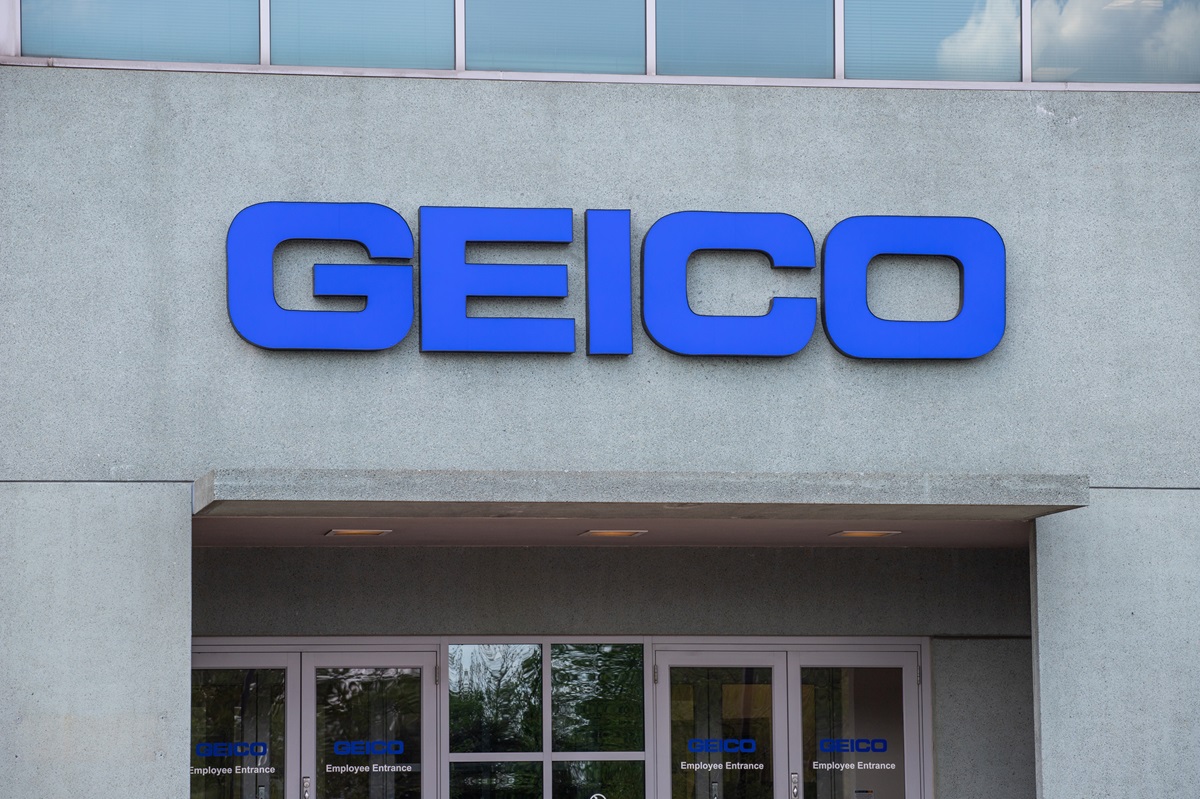 GEICO logo on building